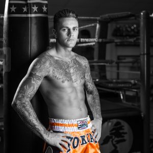 Banner Nieky Holzken zonder handschoen